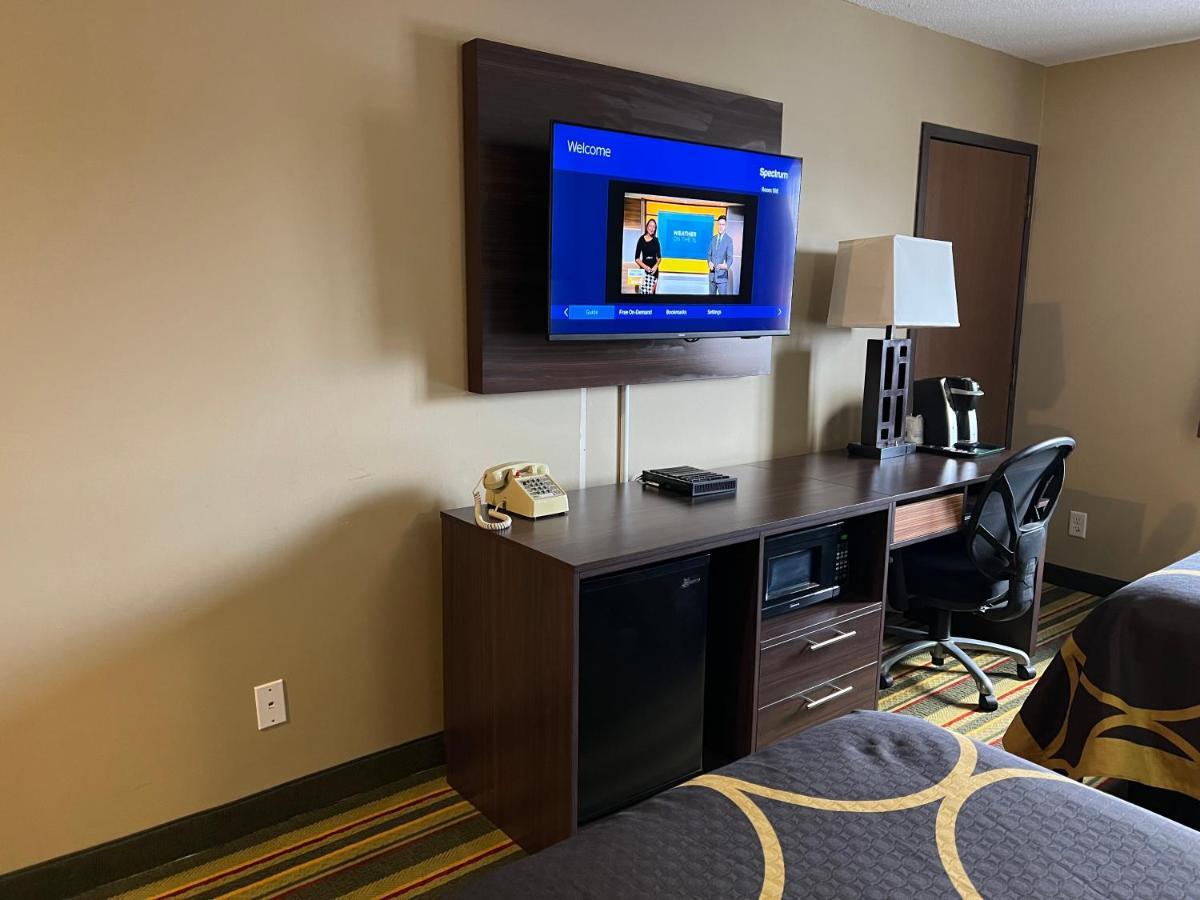Super 8 By Wyndham Superior Wi Hotel Ngoại thất bức ảnh