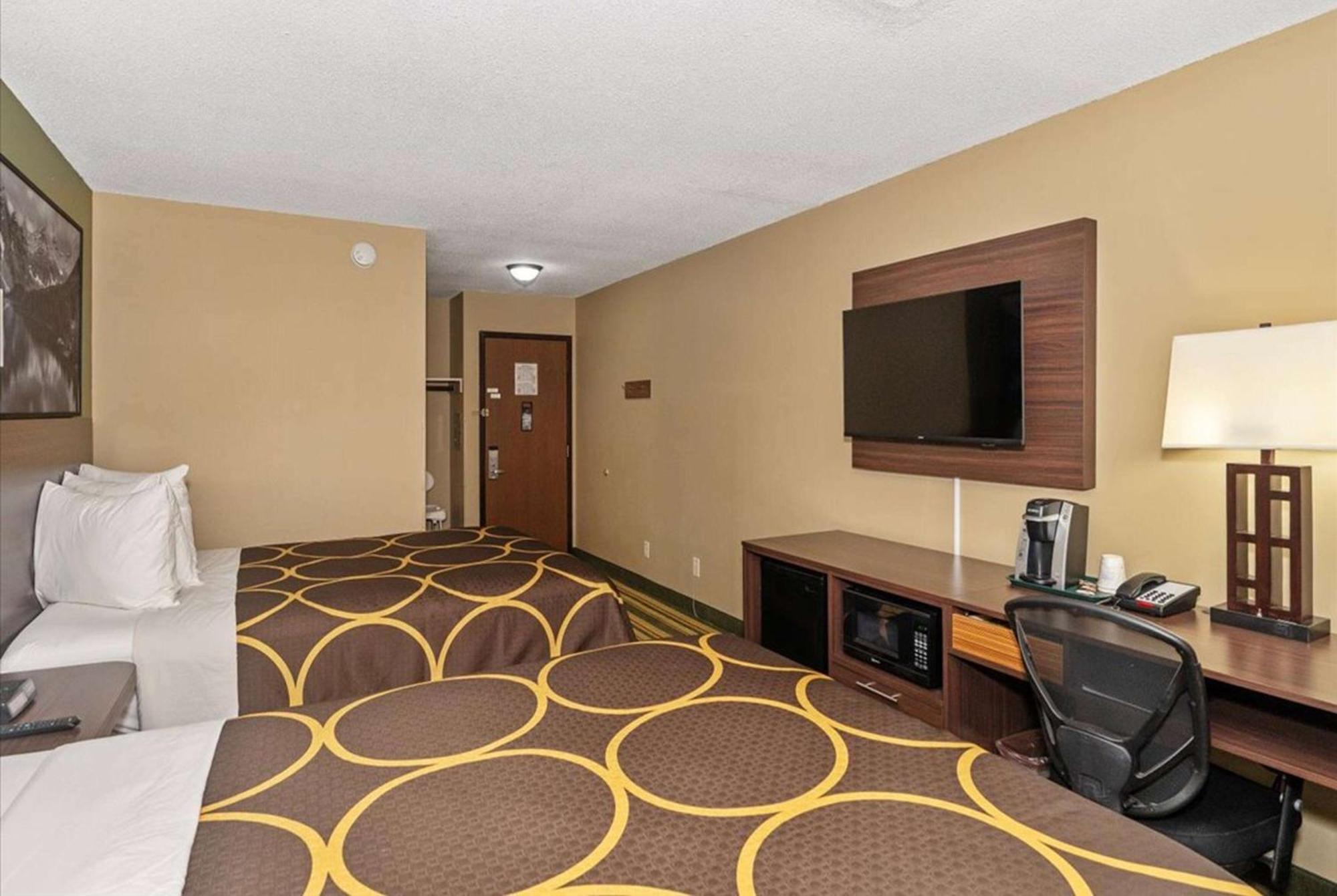 Super 8 By Wyndham Superior Wi Hotel Ngoại thất bức ảnh
