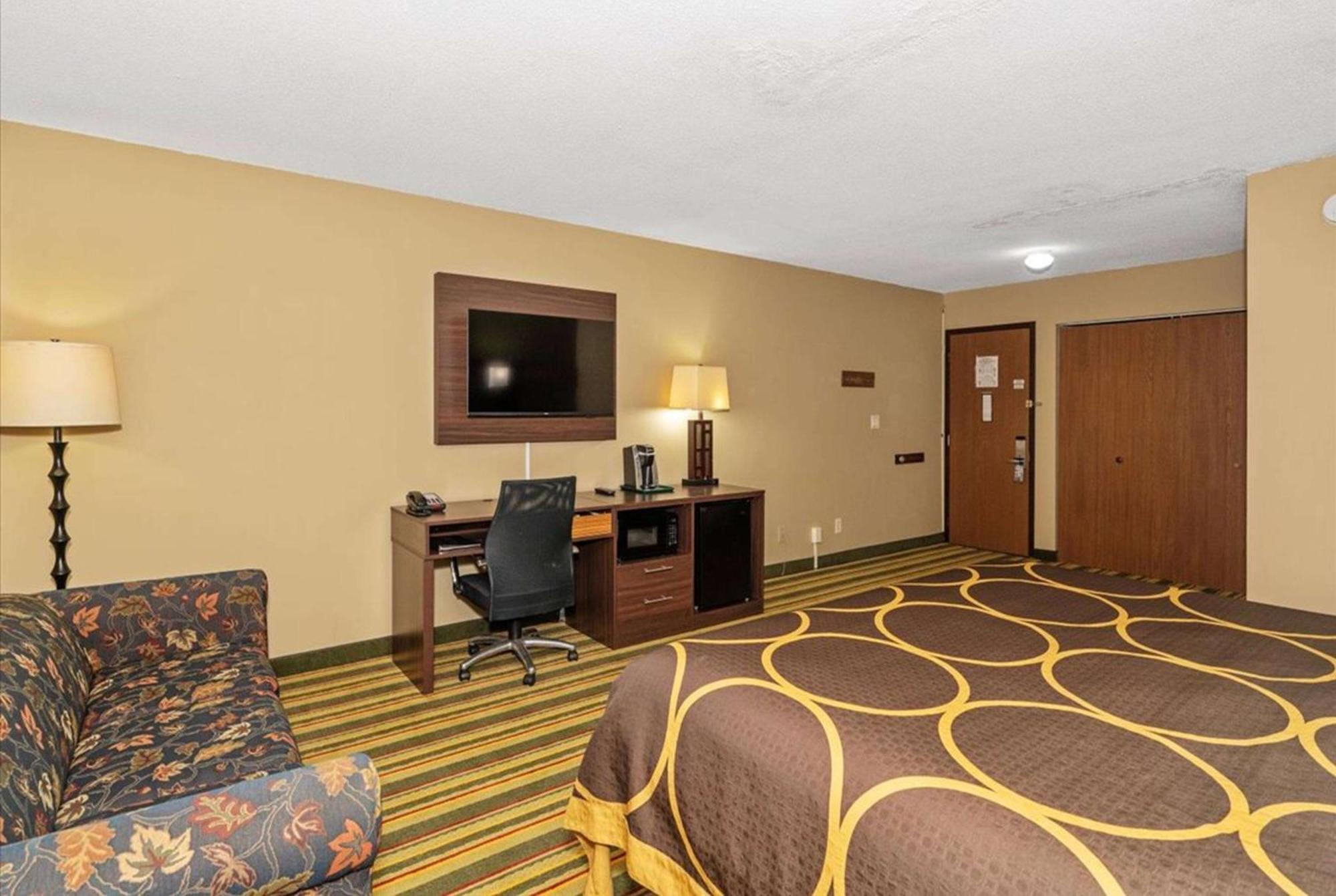 Super 8 By Wyndham Superior Wi Hotel Ngoại thất bức ảnh