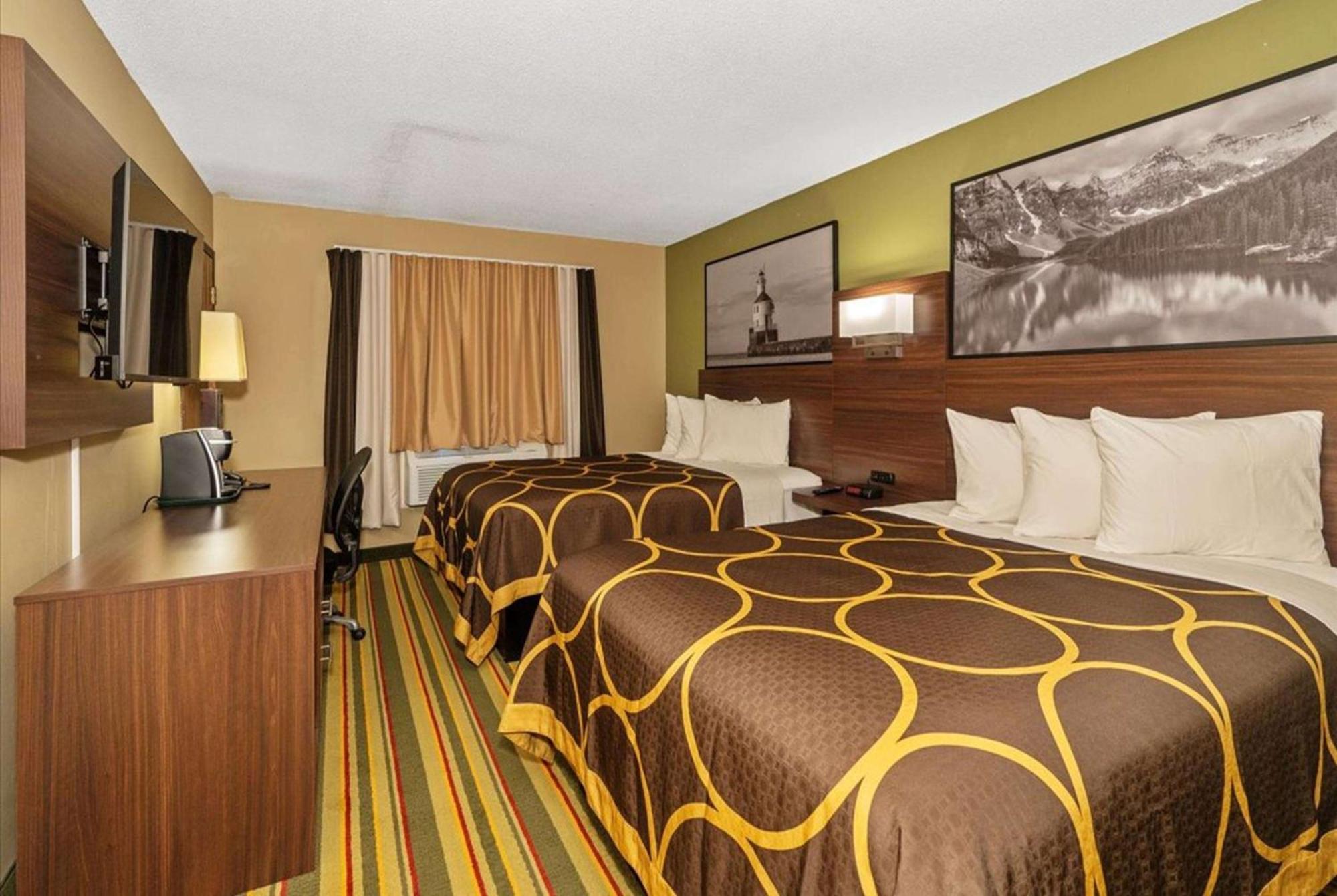 Super 8 By Wyndham Superior Wi Hotel Ngoại thất bức ảnh